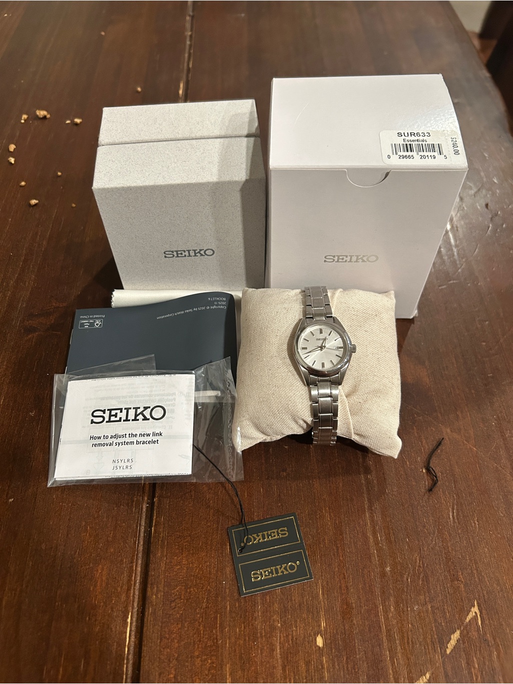 Seiko Sur633 Womens Silver Dial Stainless Steel Band Quartz Date